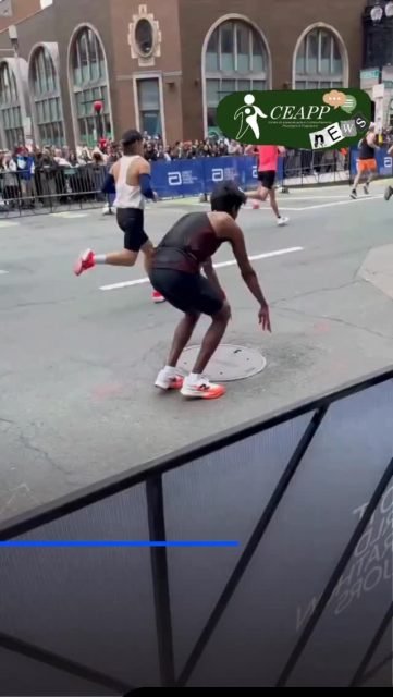 Quando ganhar deixa de ser o mais importante.

Na Maratona de Boston, um momento atravessou a linha de chegada antes mesmo dos corredores.

O brasileiro Robson Oliveira estava a poucos metros do fim quando percebeu que algo maior que o tempo no cronômetro estava acontecendo.

O atleta Ajay Haridasse passava mal.

E ali, naquele instante decisivo, ele fez o que poucos fazem quando estão perto da vitória:

👉 Ele parou.

Com a ajuda de um terceiro corredor, os três seguiram juntos — não como adversários, mas como humanos.

E cruzaram a linha de chegada lado a lado.

⏱️ Tempo final: 2h44min46s
💭 Impacto: impossível de medir

Porque o que aconteceu ali não foi apenas esporte.

Foi algo que a neuropsicologia explica — mas que a humanidade sente:

💡 A empatia ativa supera o instinto competitivo

Em situações de alta pressão, nosso cérebro pode escolher entre duas rotas:

a da performance individual
ou a da conexão humana

E nesse caso, a escolha foi clara.

Robson não perdeu tempo.
👉 Ele ganhou significado.

Num mundo que valoriza performance, resultado e ranking…
esse gesto nos lembra de algo essencial:

👉 não é sobre chegar primeiro — é sobre como você chega

E mais:

👉 ninguém vence sozinho quando alguém está caindo ao lado

Esse episódio viralizou nas redes, mas o que ele realmente revela é mais profundo:

✔️ solidariedade não é fraqueza — é regulação emocional madura
✔️ ajudar o outro não atrasa — ressignifica
✔️ empatia também é uma forma de inteligência

No fim, a maior vitória não foi cruzar a linha.

Foi parar por alguém antes dela.